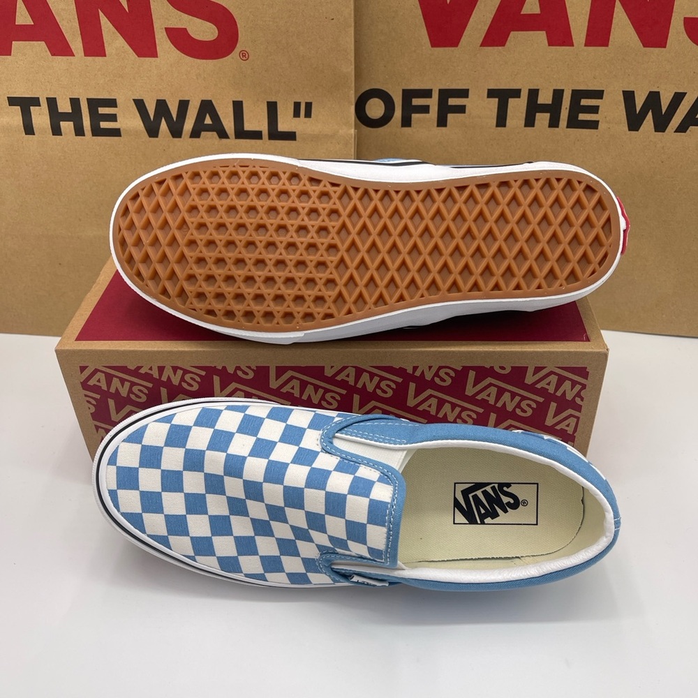 Vans Men’s Blue White Checkered Classic Slip-On
Color Theory Checkerboard - Picture 15 of 16